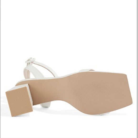 Raid Block Heel Sandal - Picture 4 of 9